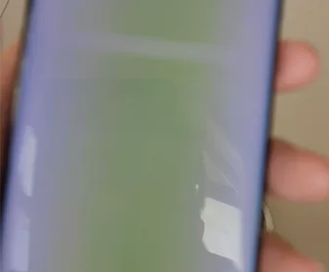 三星s8+,4+64版本的用着用着白屏了不...