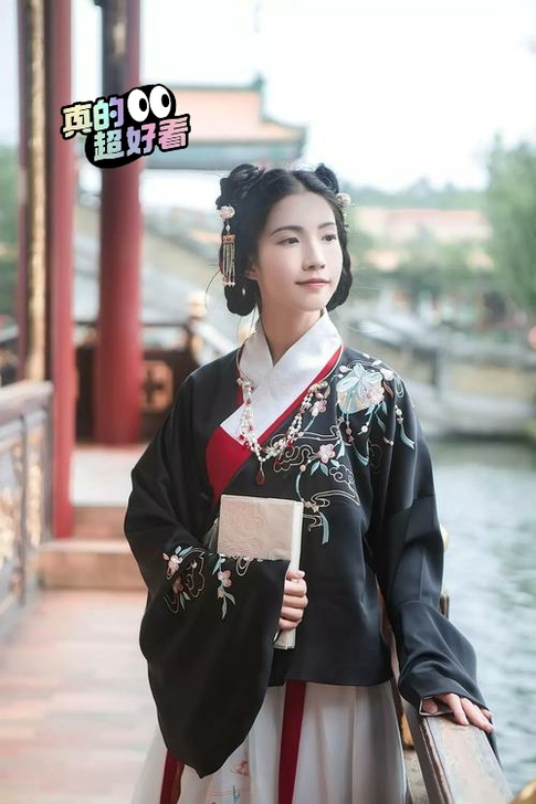 汉尚华莲 汉尚华莲原创传统汉服女荷包刺绣琵...