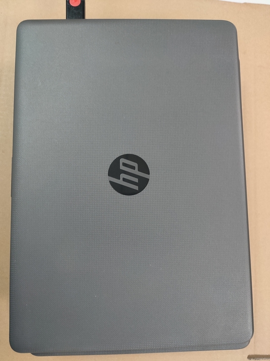 惠普hp 240 G2，I3六代，8g四代...