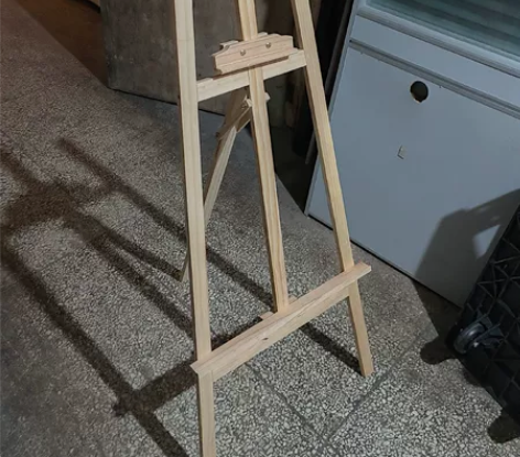 出个展架，画架，实物拍摄，自提。 感兴趣的...