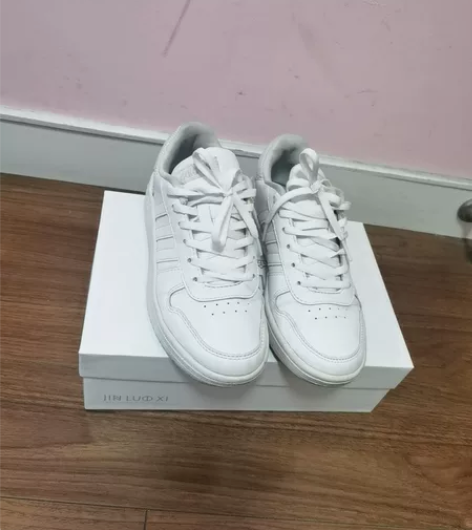 阿迪女鞋,小白鞋,运动鞋,板鞋 37码,专...