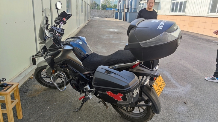 五羊本田 CB190X 猛鸷190 ，护杠...