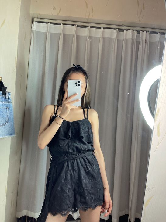 Guess连体裤99新穿过一次