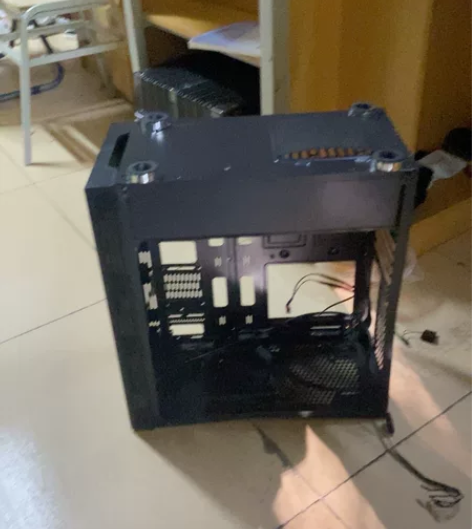 出个机箱电源打包200带走 感兴趣的话点“...