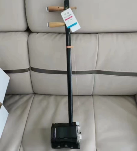 （低价处理）琴行转让原价599的全新二胡低...