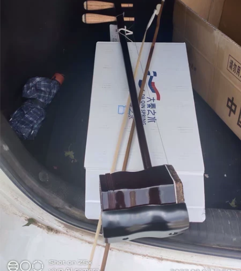 【亏本包邮】全新二胡原价4百多的族乐器二胡...