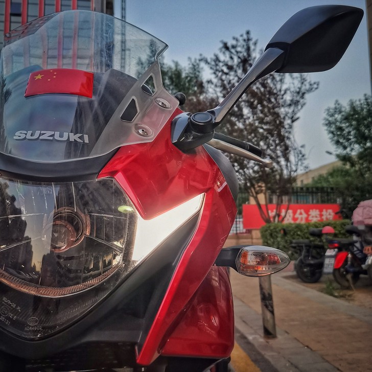 【车辆型号】：铃木GSX250