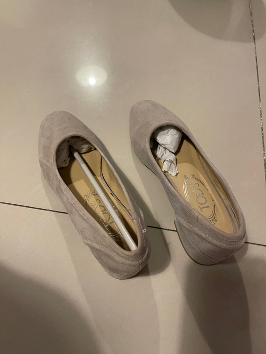 TOD##amp；lsquo；s灰色绒面皮...