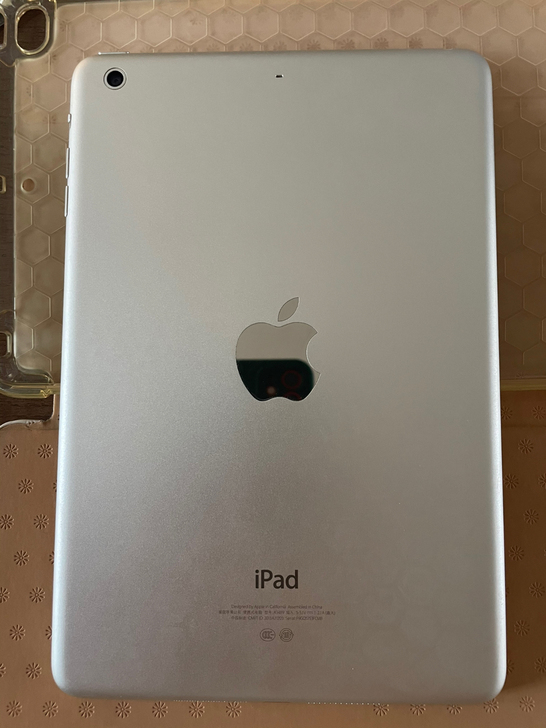 iPad mini2全部原装95新无修无磕...