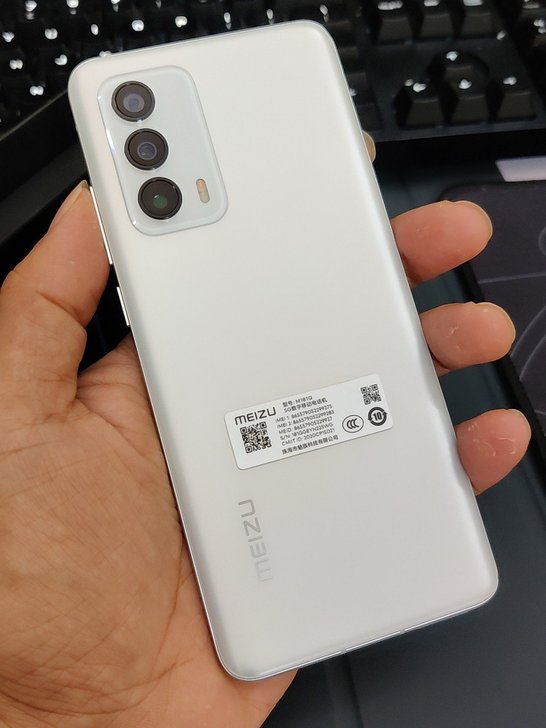 魅族 18 8GB+128GB 踏雪 骁龙...