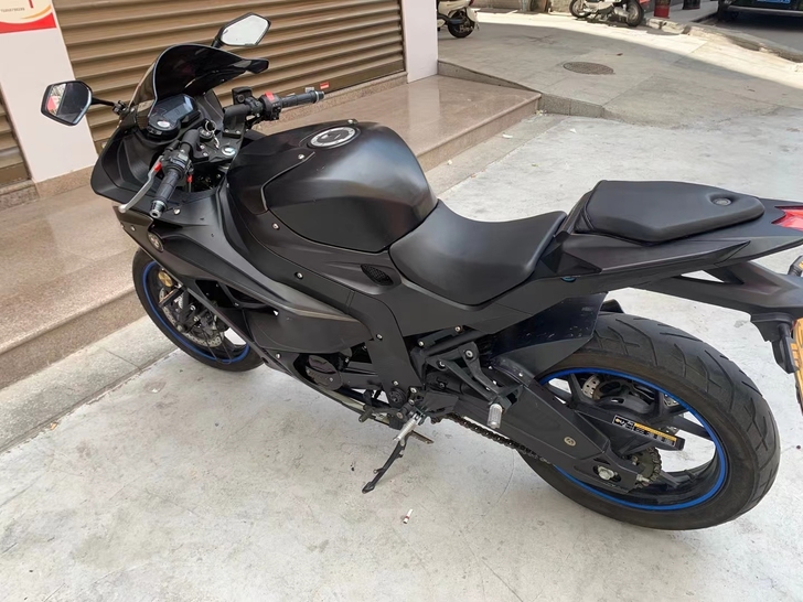 宝雕250电喷车