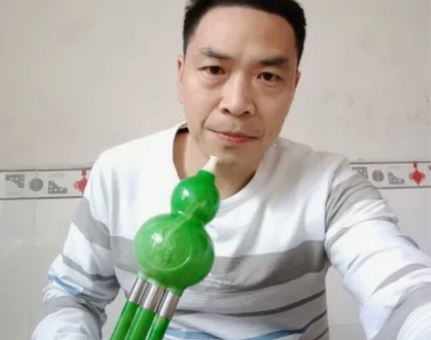 葫芦丝全新，树脂材料，双音。抗摔，音准易学...