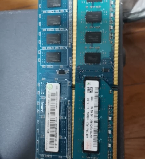 DDR3  1066MHz   2G内存条...