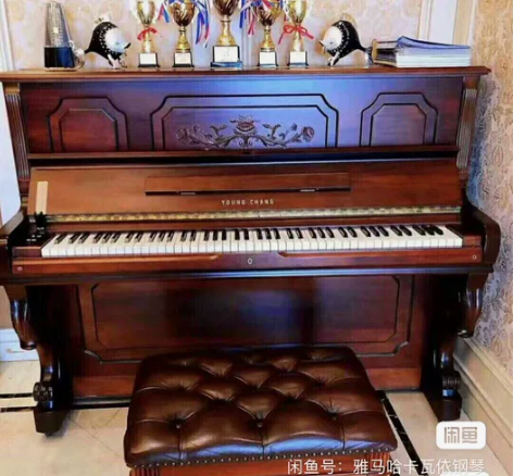 钢琴亲戚出国留给孩子的，孩子弹过一段，挺好...