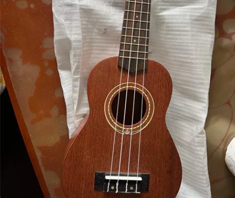 尤克里里，闲置没怎么弹过，便宜转让啦 感兴...