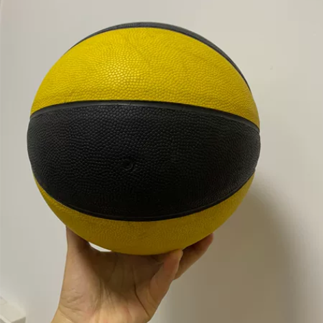 篮球 5号 5号篮球，没拍几次就长大了，适...