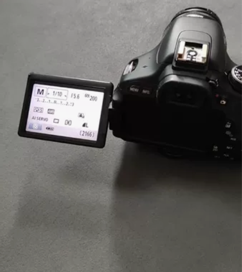 佳能600D单反相机带镜头“18-55,出...