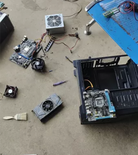 电脑主板，CPu，内存，拆机卖，主板都坏的...