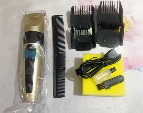 房租到期,全新清仓处理一批电推子理发器电推...