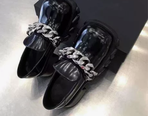 亮皮娃娃鞋 感兴趣的话点“我想要”和我私聊...