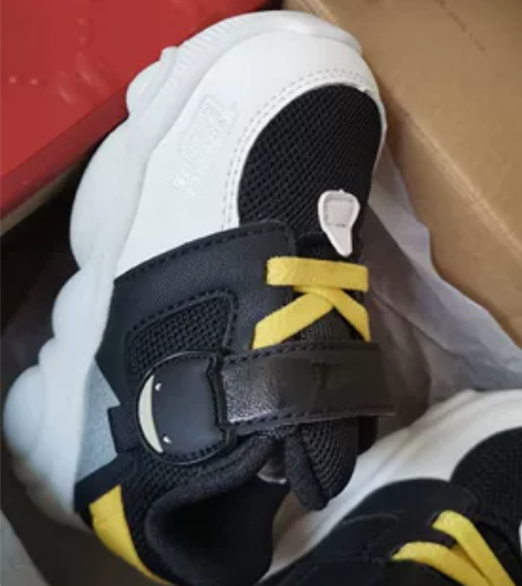 全新特步儿童男童双网黑黄鞋，22码，孩子穿...