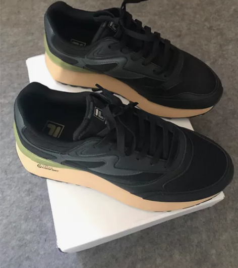 正品男士老爹鞋运动鞋 斐乐FILA全新 4...