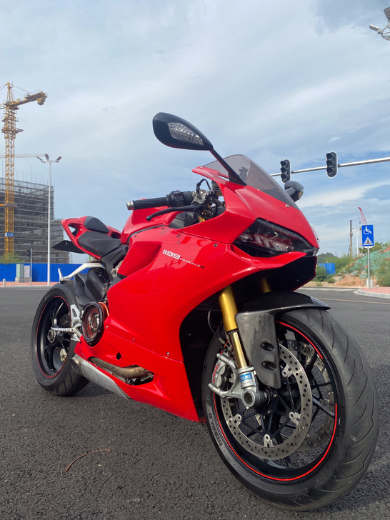 纯水13年杜卡迪1199s版 整车一手落地...