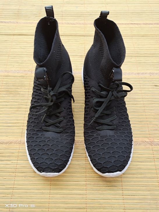 特步   44码  运动鞋