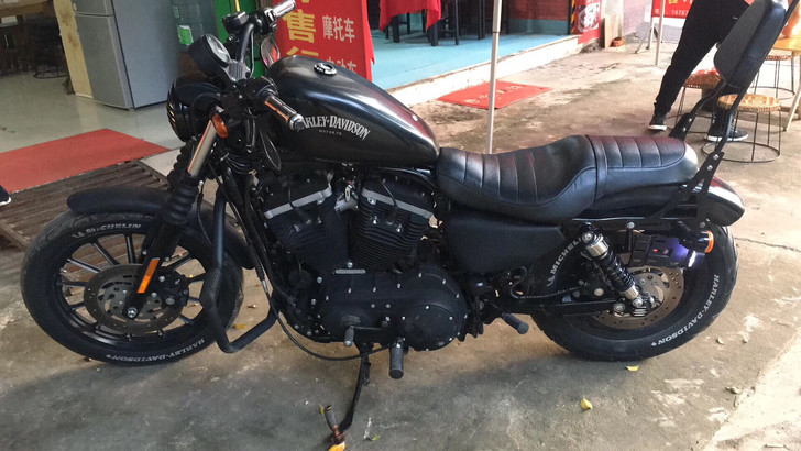 哈雷883n，纯净水，车况好，车库停了半年。
