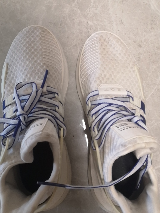 阿迪达斯adidas