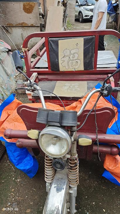 摆摊的三轮车，都能正常用。有电瓶，充电器，...
