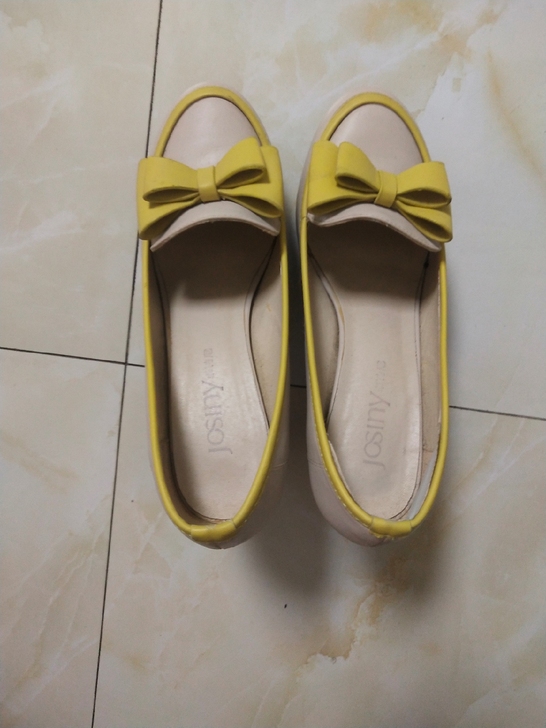 女鞋，单鞋，卓诗尼，几乎全新，尺码37，便...