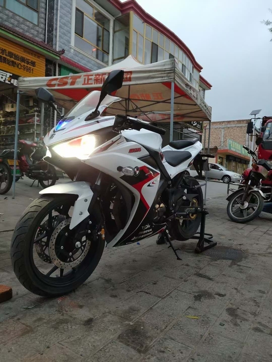 V6六挡机带平衡轴200跑车,喜欢的联系