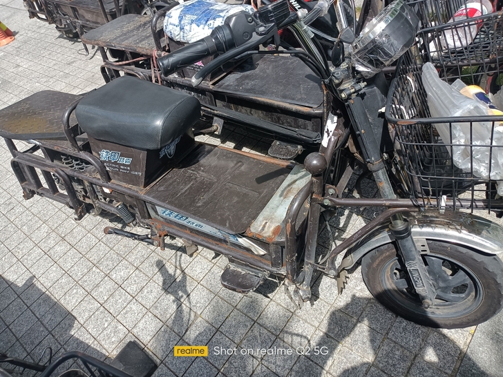 载重王二轮车，拉货非常好用，