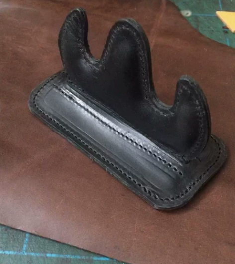笔山牛皮笔山真皮笔架复古文房用品 感兴趣的...