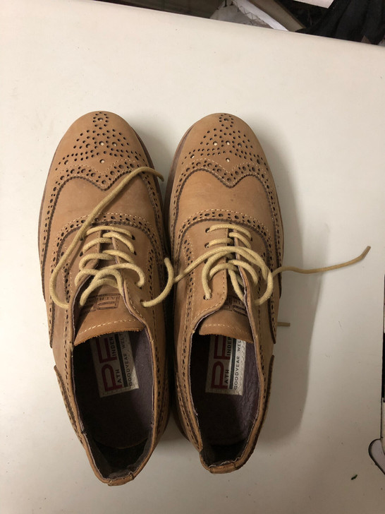 pf布洛克雕花皮鞋，40码，适合nike4...