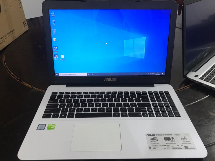 华硕F555U/i5-6/4G/240G固...