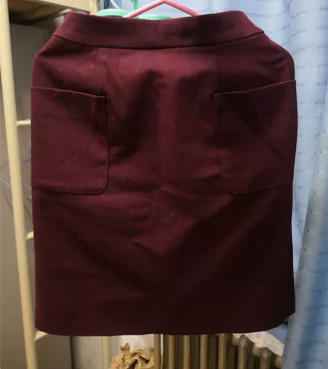 女冬季半裙，毛料的，有要的联系。 感兴趣的...