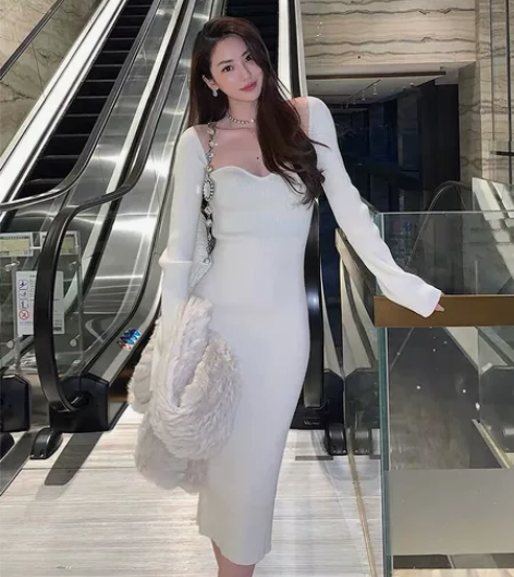 针织连衣裙 均码穿了拍了照片不到一个小时 ...