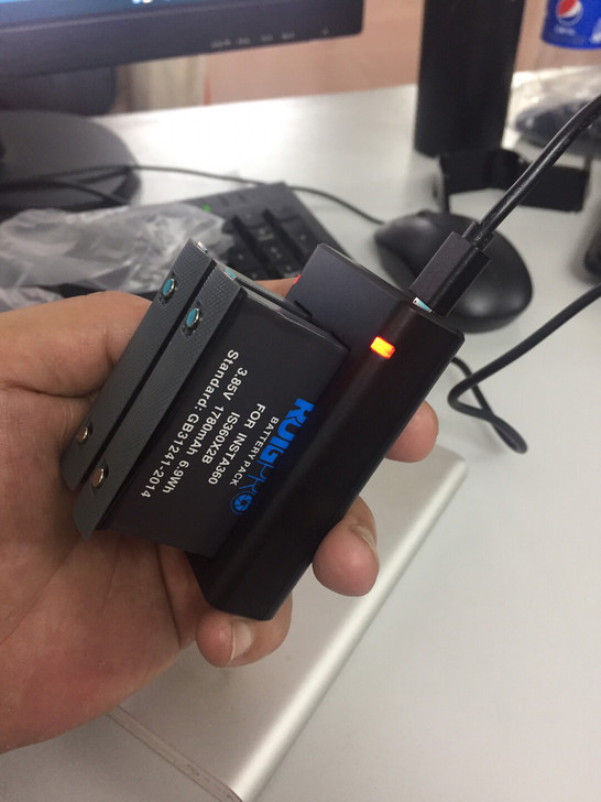 insta360 one x2相机电池充电...