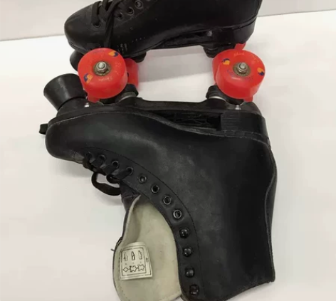 42鞋,黑色,老式旱冰鞋!黑龙 9.8层新...