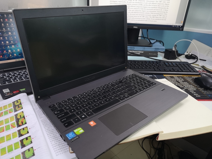 华硕电脑P552SJ，新装固态硬盘，开机较...
