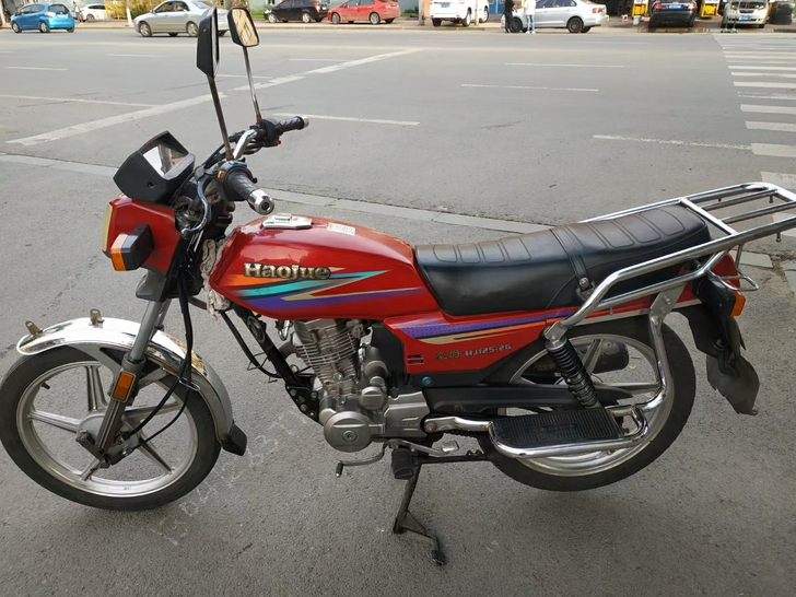 出售2015年豪爵125-2摩托车一台，牌...