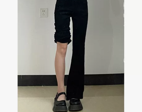 可换     黑色牛仔裤女秋冬季新款直筒学...
