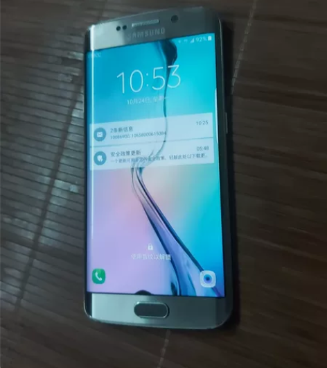 三星s6手机，功能正常，后盖裂，屏幕上下各...