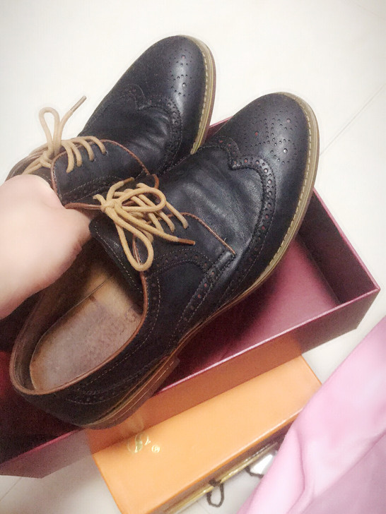 布洛克雕花男鞋