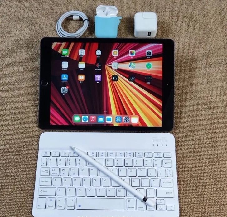 ipad 2019款 128g 插卡版 几...