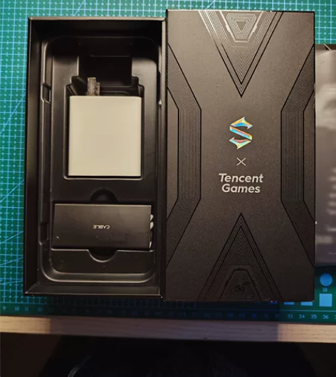 小米黑鲨3s 12+256 换机自用手机，...