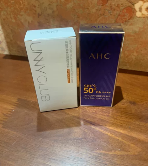 还有两个防晒，40一个. 60两个，护肤品...
