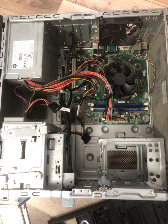 惠普主机,硬盘拆了